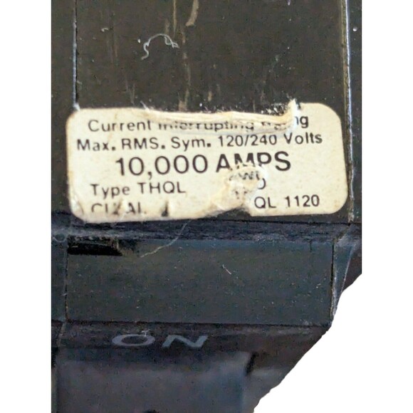 General Electric GE THQL1120 Circuit Breaker 20 Amp 1 Pole 120/240 VAC Plug In - Picture 2 of 8